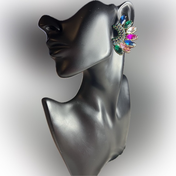 Vintage Style Crawler Statement Earrings Multi-Colored in Gold Tone Setting - Picture 3 of 9